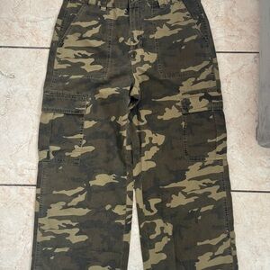 Cotton On Men's Green Camouflage Super Baggy Cargo Pants
